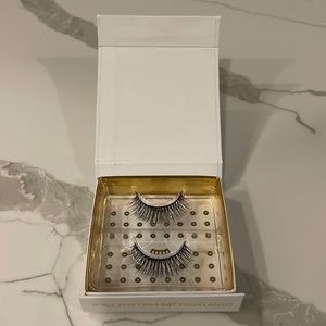 🌸5/$25🌸 Battington 3d silk lashes in monroe